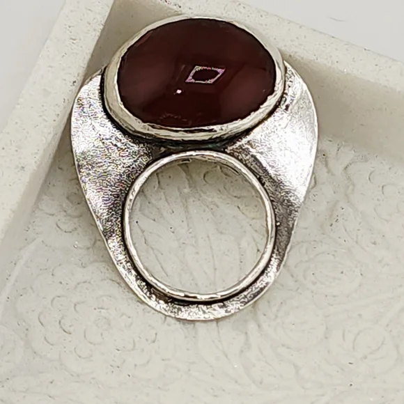 CARNELIAN AVANT GARDE STATEMENT RING IN RECYCLED STERLING SILVER METAL SIZE 9